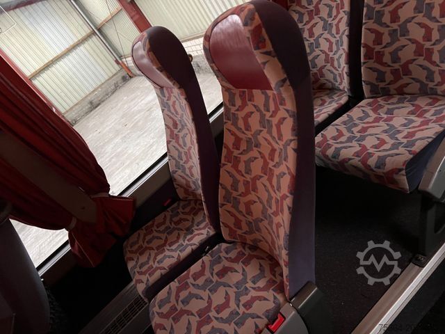 Bus pariwisata MERCEDES-BENZ Medio 4.2 D 130 kw 26 Sitze Dachklima Ahk Euro 3