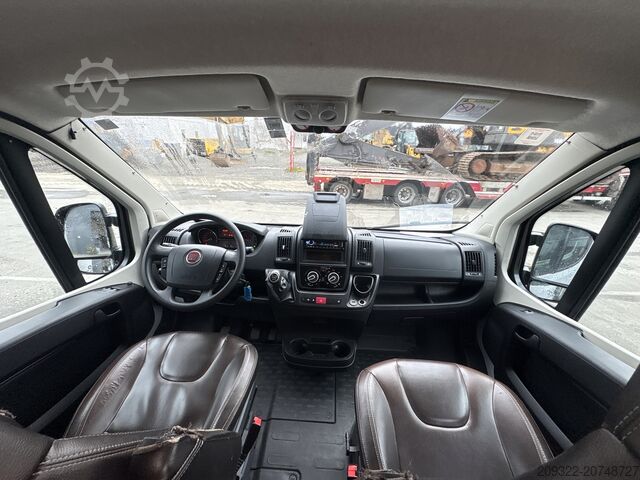 Caravane/camping-car Fiat Weinsberg Carabus 600 K | 4 Posti Letto | Completamente Attrezzato