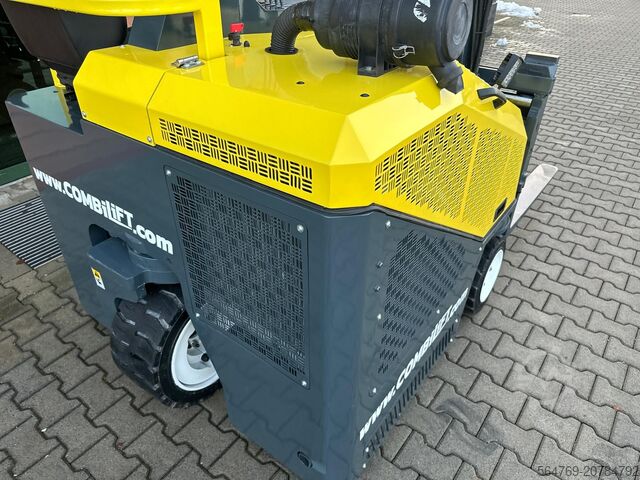 Vierwegestapler Combilift CB3000/LPG /2015 year/ Perfect condition