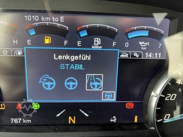 Mega / Ultra / LowLiner tractor unit Ford F-MAX LL