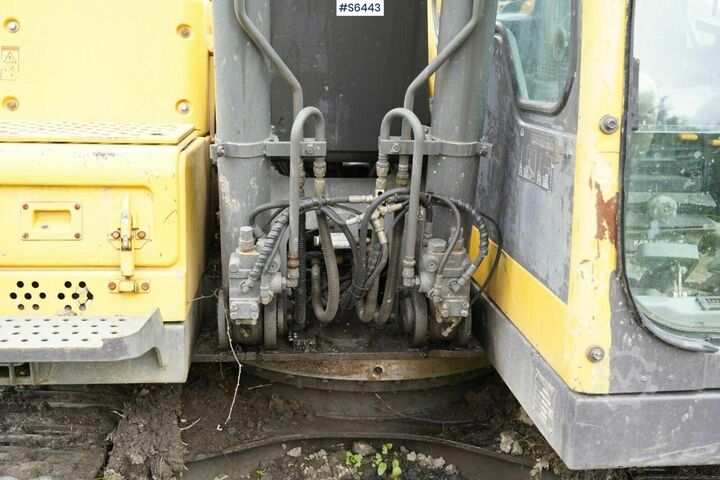 Chain excavator Volvo EC140