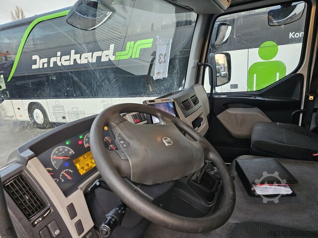 Camión caja Volvo FL 240 4x2 16tons Seitentüren Koff