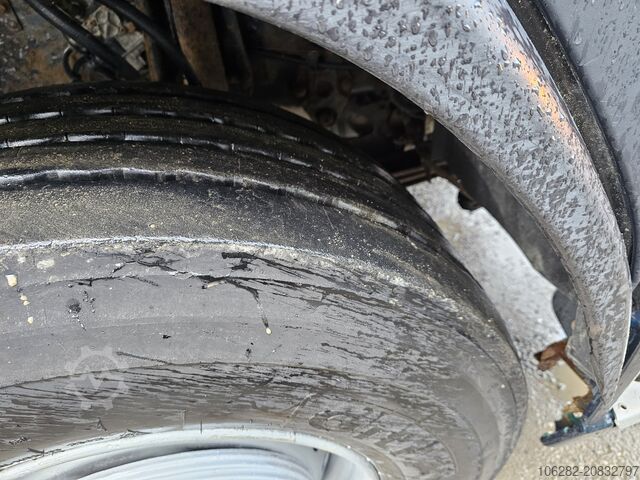 Camión volquete VOLVO FM-480-37 8x4 Kipper Ad-Blue Lift-Lenk