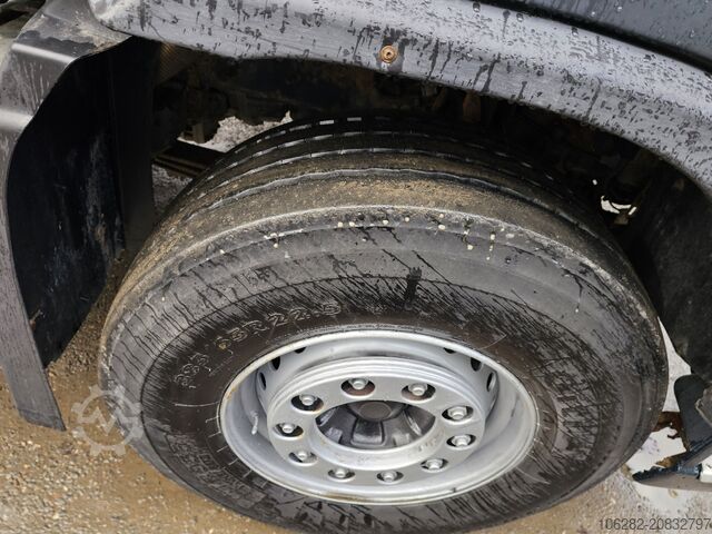 Camión volquete VOLVO FM-480-37 8x4 Kipper Ad-Blue Lift-Lenk