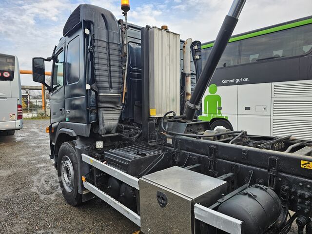 Camión volquete VOLVO FM-480-37 8x4 Kipper Ad-Blue Lift-Lenk