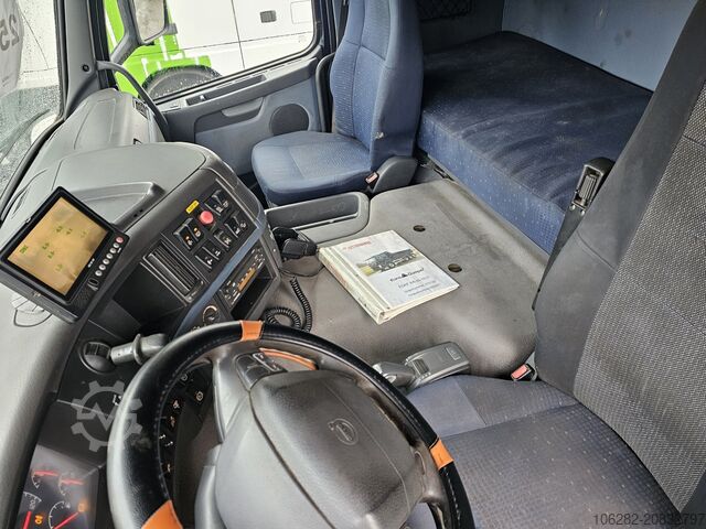 Camión volquete VOLVO FM-480-37 8x4 Kipper Ad-Blue Lift-Lenk