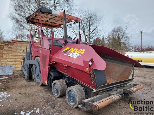 Pavimentadora Demag DF 90 P