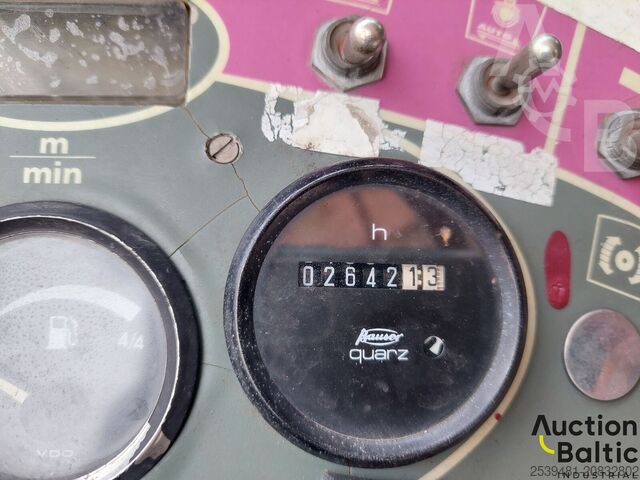 Pavimentadora Demag DF 90 P