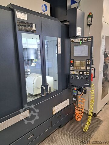 Pusat Pemesinan CNC 5 Paksi Makino V33i-5XB