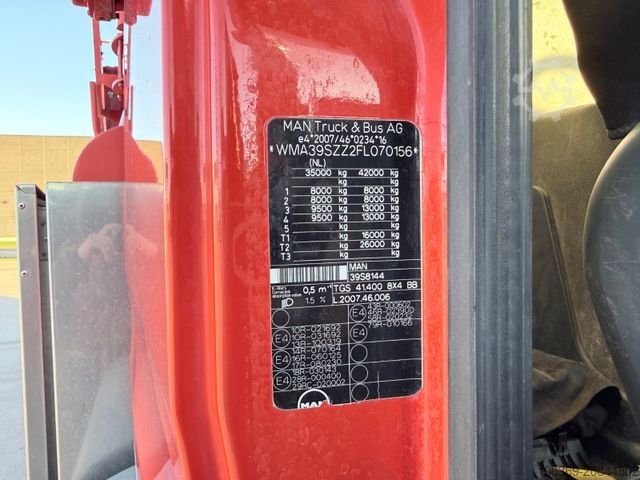 Vacuum tank truck MAN TGS 41.400 8X4 BB Naaktgeboren VP-8000 14.000 L