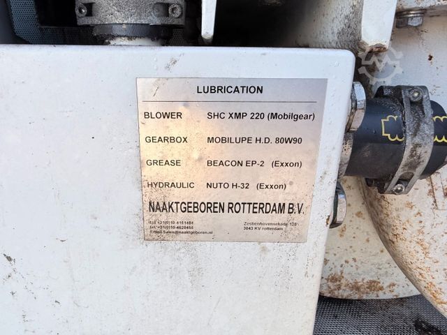 Vacuum tank truck MAN TGS 41.400 8X4 BB Naaktgeboren VP-8000 14.000 L