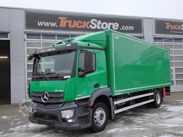 Xe tải thùng kín  Actros 1824 L