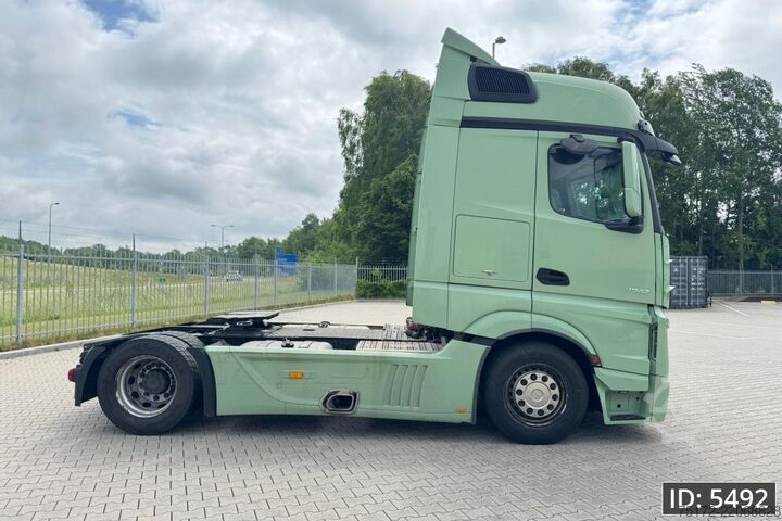 Standard-SZM Mercedes-Benz Actros 1842 StreamSpace, Euro 6, / 2 Tanks / Fr...