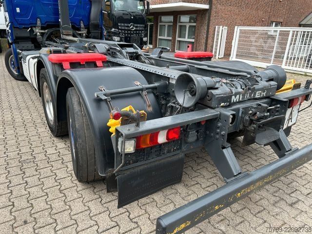 卷臂钩自卸卡车 MERCEDES-BENZ 2551 Actros MEILLER Abroller 6x2