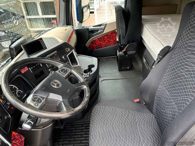 卷臂钩自卸卡车 MERCEDES-BENZ 2551 Actros MEILLER Abroller 6x2