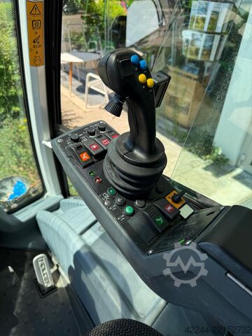 नगरपालिका वाहन / उपकरण धारक Holder C 250