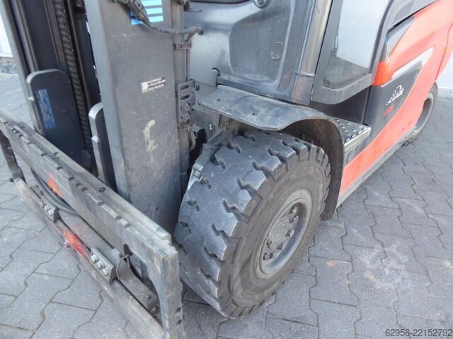 इलेक्ट्रिक 4 व्हील फोर्कलिफ्ट Linde E25-01