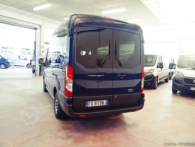 Furgon sa 8 sedišta Ford Transit