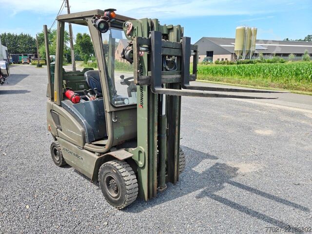 навантажувач Jungheinrich DFG 20 AK  Side shift / Free-lift