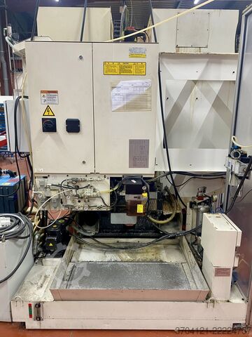 вертикальный обрабатывающий центр FANUC ROBODRILL D21LIB5 + DDR-T