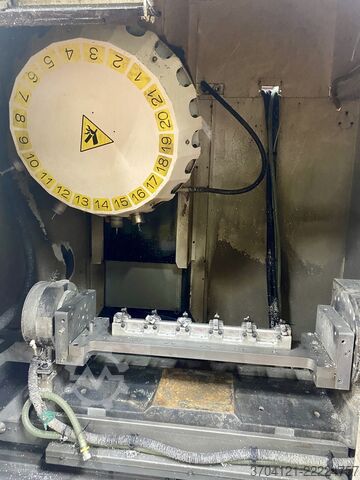 вертикальный обрабатывающий центр FANUC ROBODRILL D21LIB5 + DDR-T