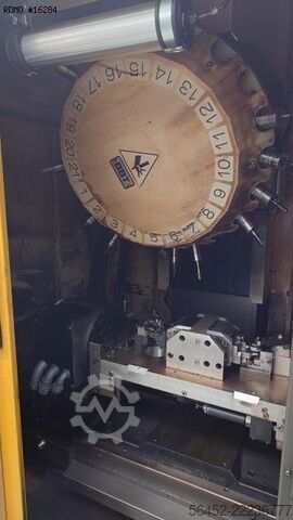 Vertikalbearbeitungszentrum FANUC ROBODRILL Alpha-T21iFa