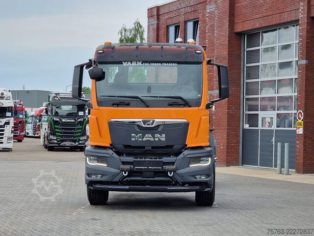 Chasis con cabina MAN TGS 26.520 6x2*4 - NEW - PTO/Hydraulic - Retard...