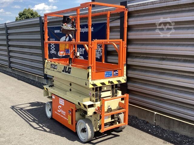 Thang nâng cắt kéo JLG 1932E3