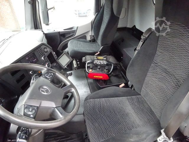 Lastbilsmonterad kran MERCEDES-BENZ 2543 Antos Baustoff +PK 26001  bis 20 m Auslage