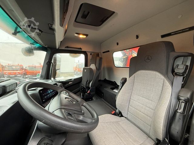 Ανατρεπόμενο φορτηγό MERCEDES-BENZ AROCS 1843 4x2 Kipper Kran Palfinger PK12.501