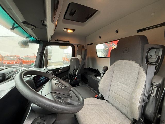 Γερανός τοποθετημένος σε φορτηγό MERCEDES-BENZ AROCS 1843 4x2 Kipper Kran Palfinger PK12.501