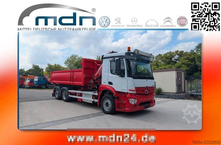 Kamion s kipom s pomičnim kontejnerom MERCEDES-BENZ Arocs 2532 6x2 Kipper Bordmatik KRAN Abrollkippe