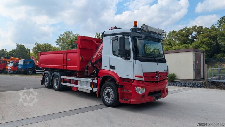 Kiper kamion MERCEDES-BENZ Arocs 2532 Kipper Bordmatik KRAN lift/lenk