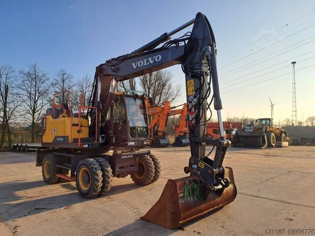 Riteņu ekskavators Volvo EW160E