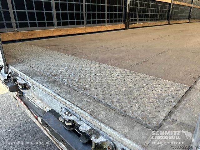 Открытый полуприцеп с тентом Schmitz Cargobull Semitrailer Curtainsider Standard Hayon