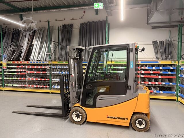 Elektrisk firehjulsgaffeltruck Jungheinrich EFG 320
