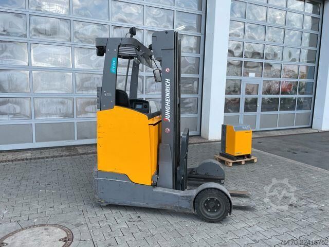 Reachtruck Jungheinrich ETV C16 / Triplex 5.72m / SS / nur 3.112h / 2016