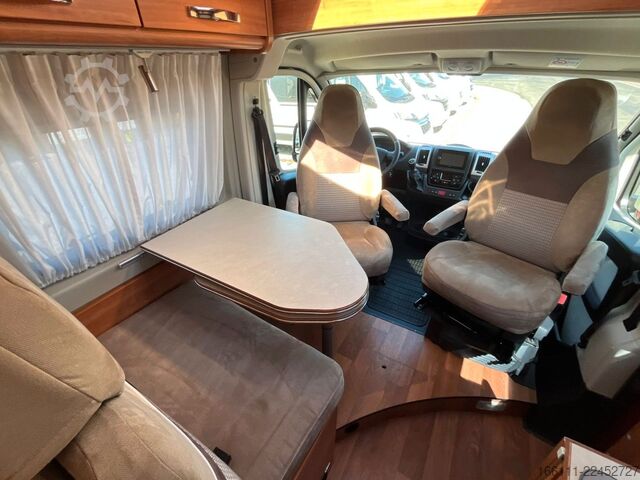 Kamper GLOBECAR Globescout - Festbett - Markise - Klima - AHK -