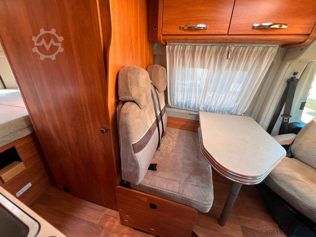 Kamper GLOBECAR Globescout - Festbett - Markise - Klima - AHK -