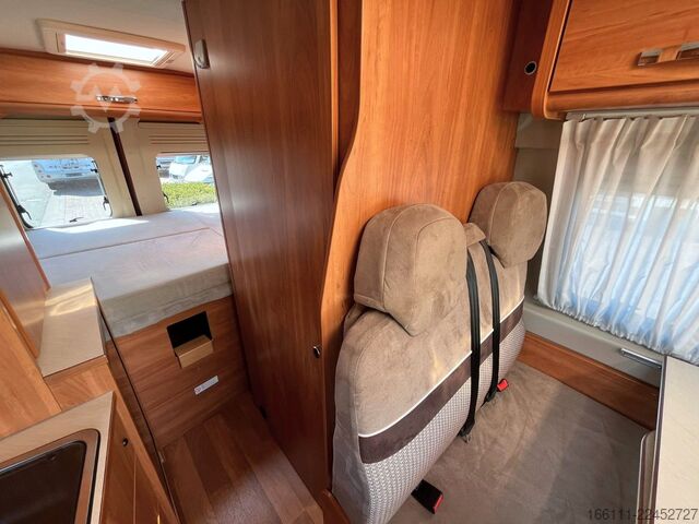 Kamper GLOBECAR Globescout - Festbett - Markise - Klima - AHK -