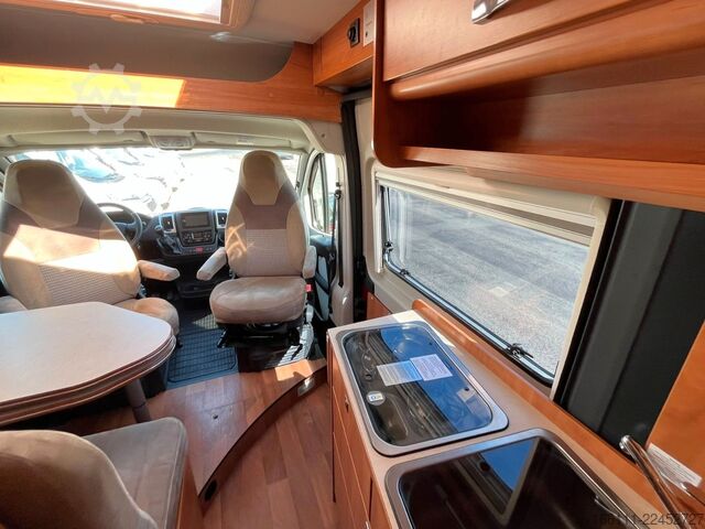 Kamper GLOBECAR Globescout - Festbett - Markise - Klima - AHK -