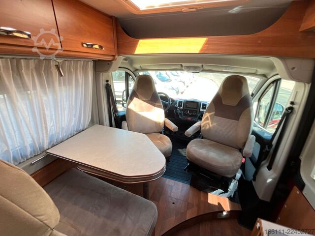 Kamper GLOBECAR Globescout - Festbett - Markise - Klima - AHK -