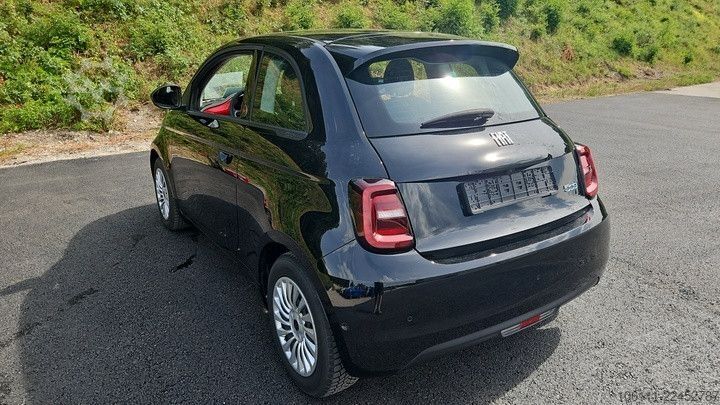 فان FIAT 500 e Red Paket Komfort