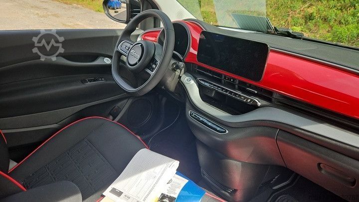 فان FIAT 500 e Red Paket Komfort