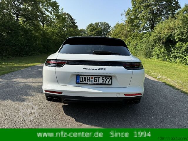حافلة صغيرة PORSCHE Panamera GTS Sport Turismo