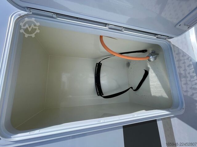 عربة تخييم شبه مدمجة ACROSS AERO 651 CPH | *Rollstuhlgerecht mit hydr. Lift*