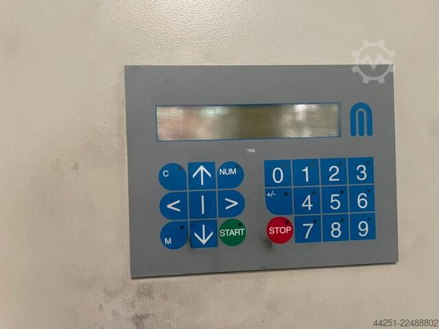 Paternoster sa 42 polica, visina 4,9 m Megamat Paternoster / Umlaufregal