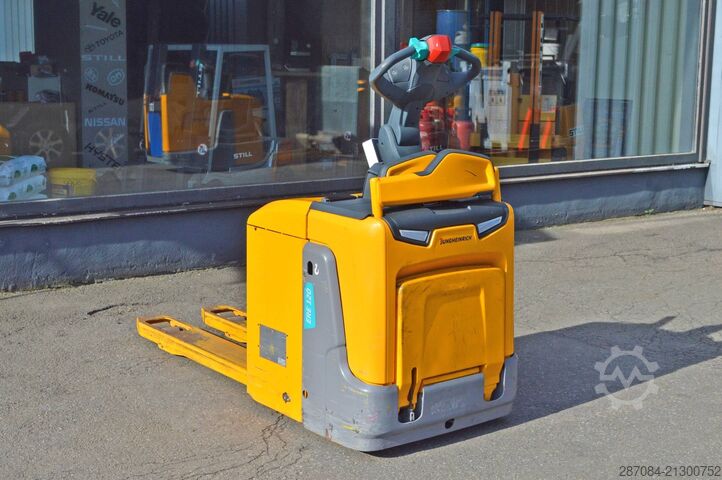 Porta-paletes manual Jungheinrich ERE 120