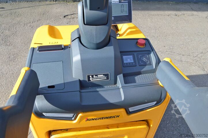 Porta-paletes manual Jungheinrich ERE 120