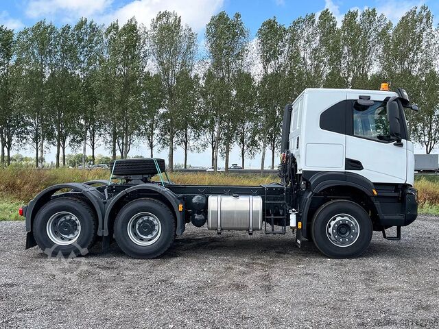 Standard-SZM Iveco T-Way AT720T47TH Tractor Head